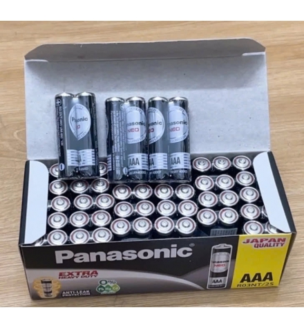 Vỉ 2 Viên Pin Đũa Panasonic AAA 